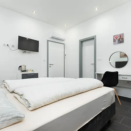 And Flora 3* ポレッチ