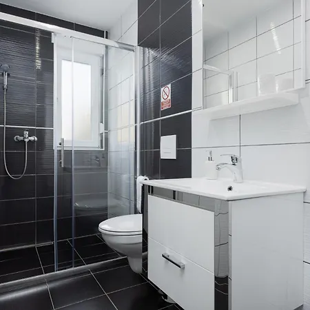 And Flora Pensjonat 3*