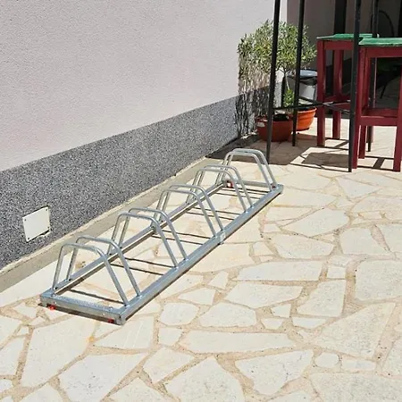 And Flora ポレッチ