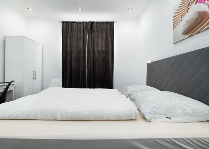 And Flora Guest house 3*