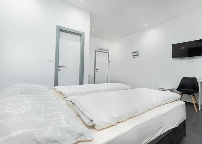 Guest house And Flora Porec