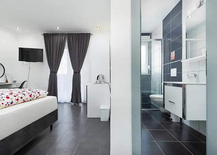 Guest house And Flora Porec