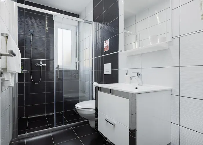 And Flora Guest house 3*