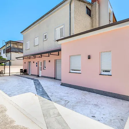 Гостевой дом And Flora