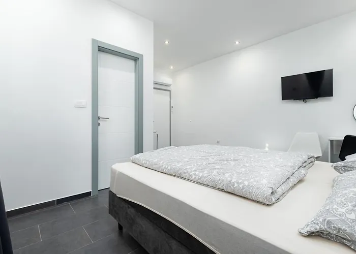 And Flora Penzion Poreč