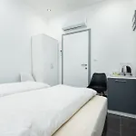 Guest house And Flora 3*