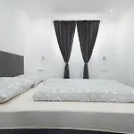 And Flora Guest house Porec