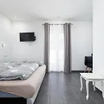 Guest house And Flora 3*